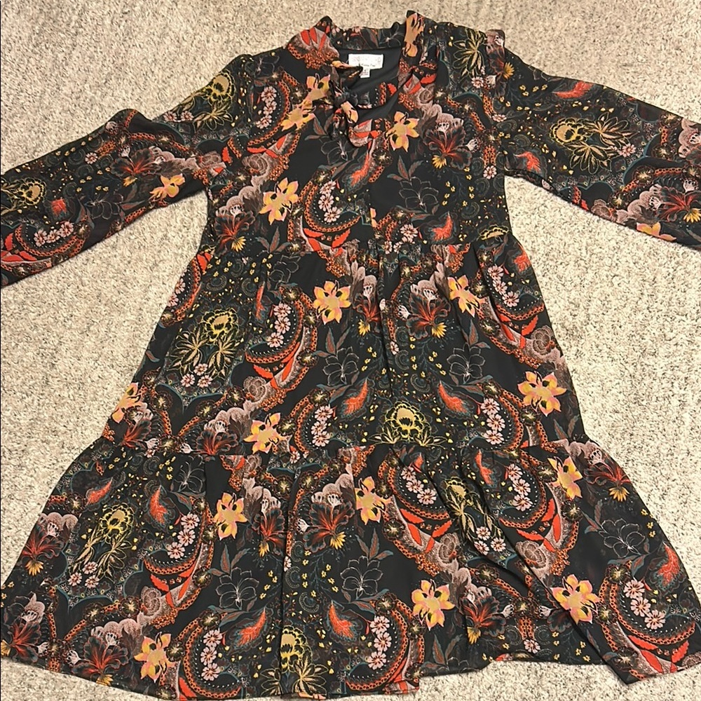 Signature By Robbie Bee Dress Tiered Knee Length Black And Fall Colors Sm